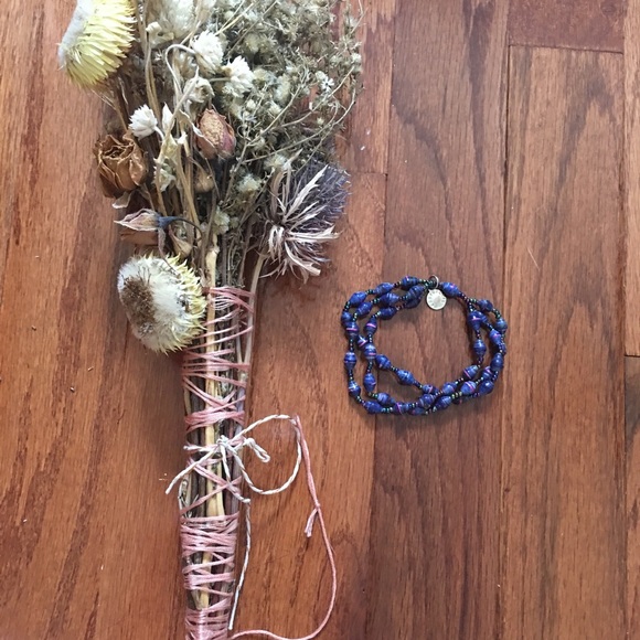 Blue Stretch Bracelet - Picture 2 of 2